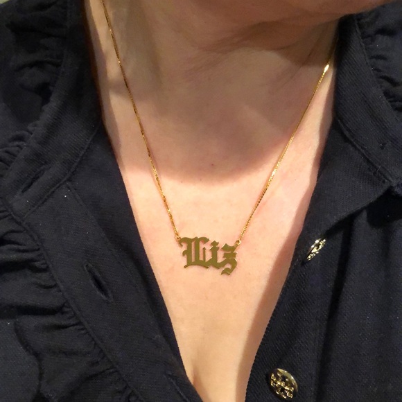 Liz 14k gold English name necklace - Picture 6 of 6